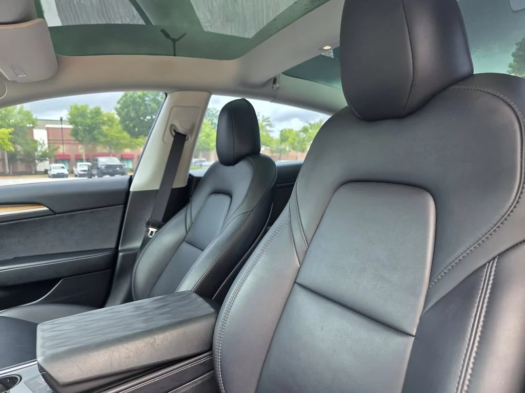 Used 2022  Tesla Long Range image 13
