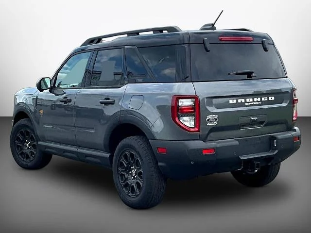 New 2025 Carbonized Gray Metallic Ford Badlands® image 34