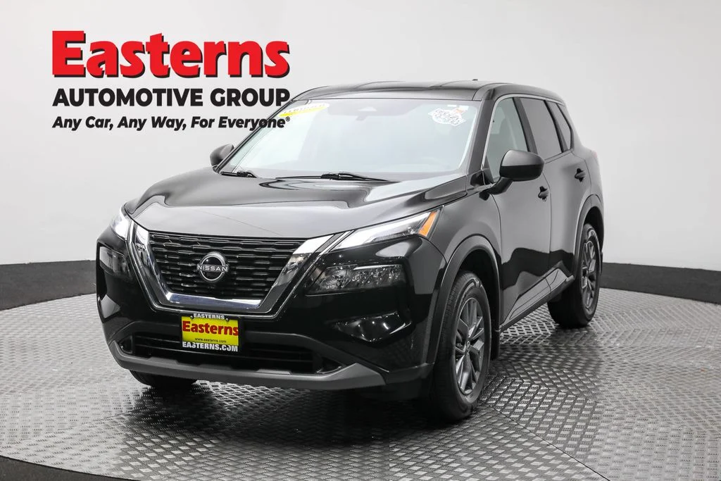 Used 2023 Black Nissan S image 1