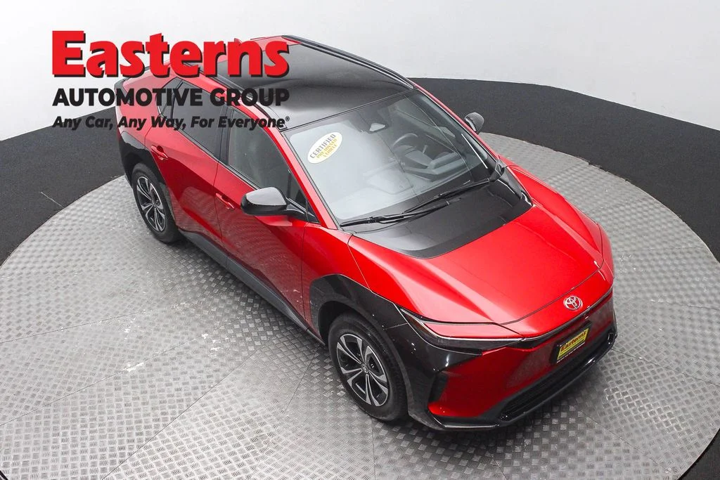 Used 2023 Red Toyota XLE image 3