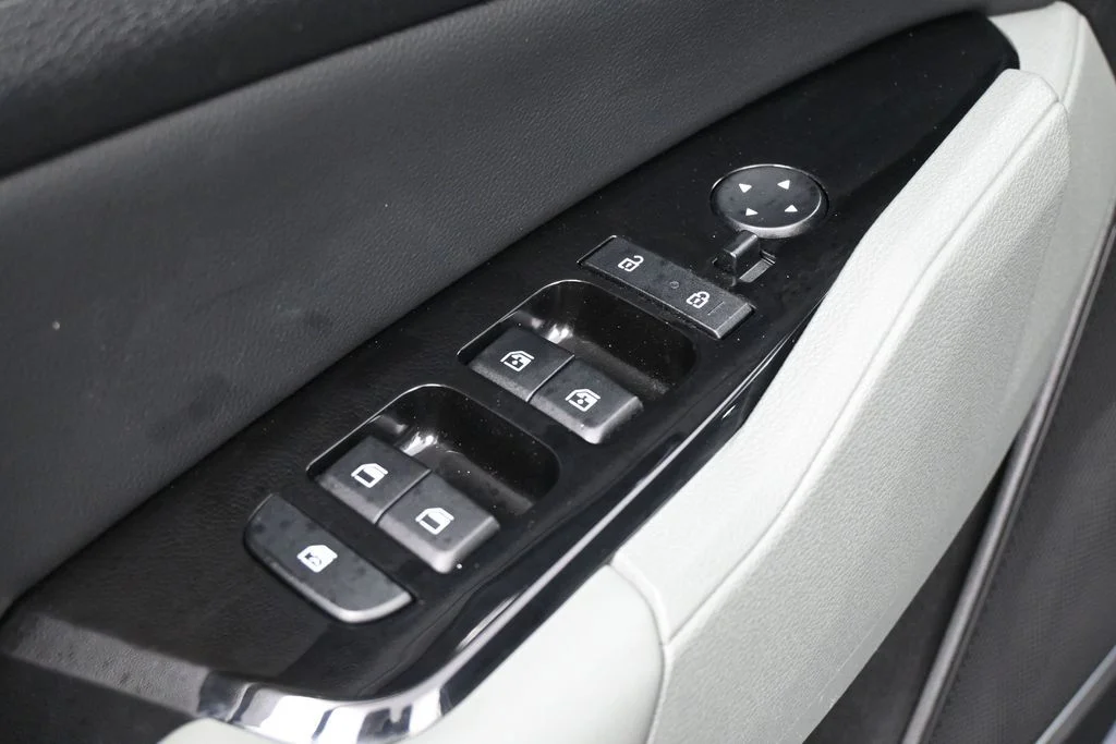 Used 2023 Gravity Gray Kia X-Pro Prestige image 13