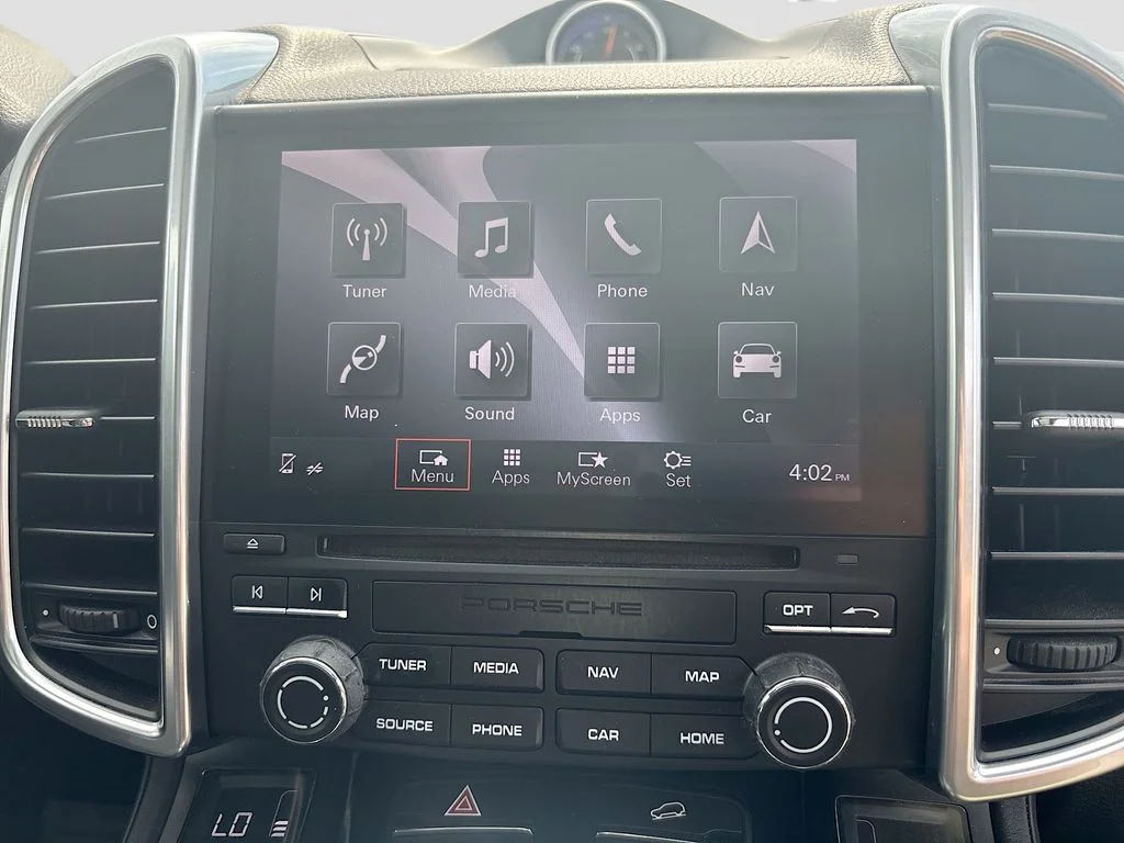 Used 2017 White Porsche Base image 32