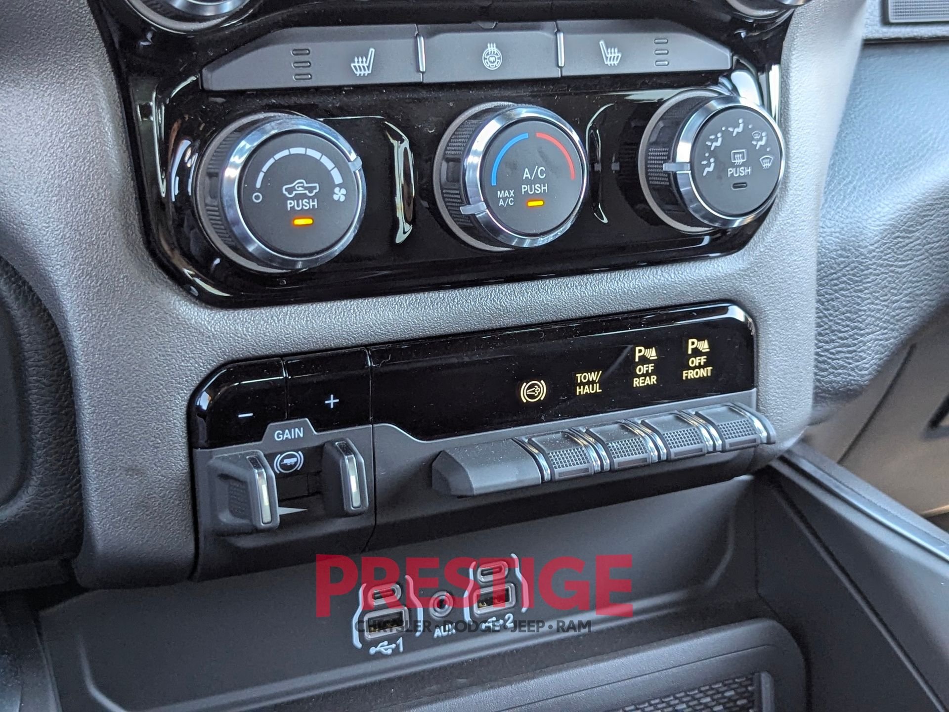 2025 RAM 3500 Big Horn - Photo 20