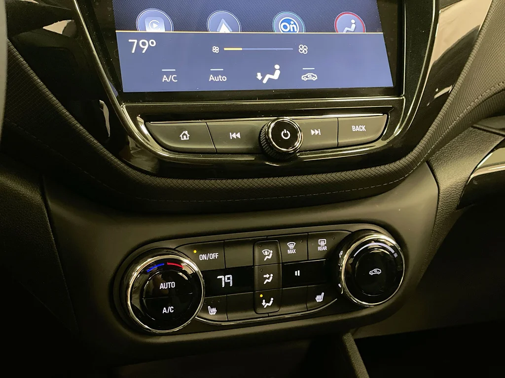 Used 2023 Sterling Gray Metallic Chevrolet LT image 18