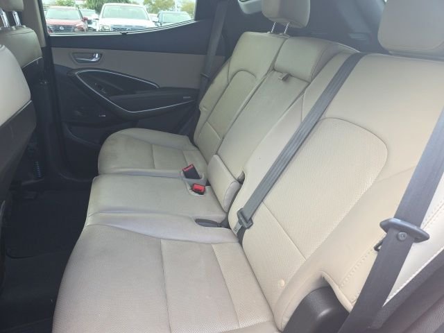 Used 2018 Red Hyundai 2.4 Base image 7