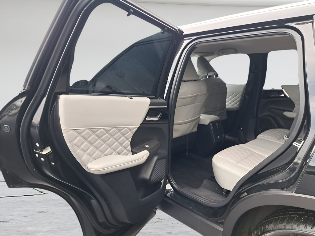 2023 Mitsubishi Outlander SEL - Photo 11