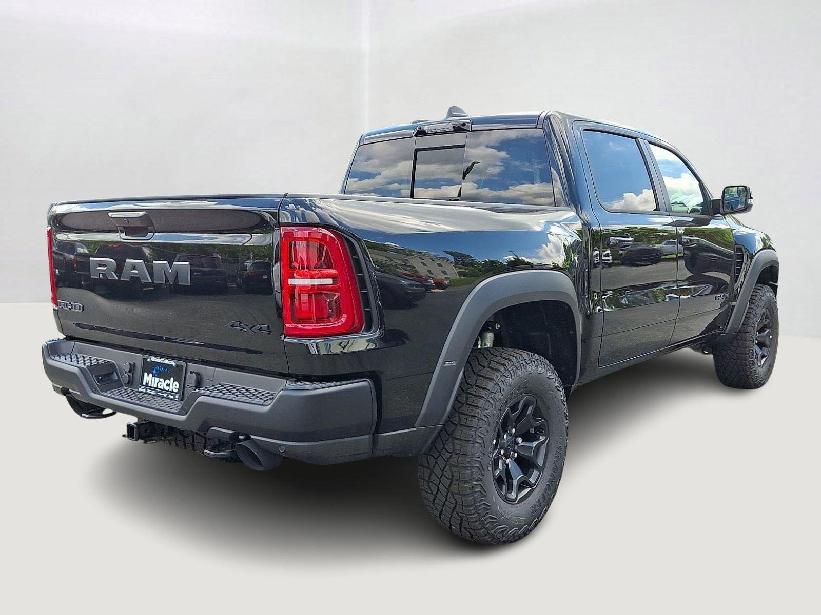 New 2026 Diamond Black Crystal Pearl-Coat Exterior Paint RAM RHO image 3