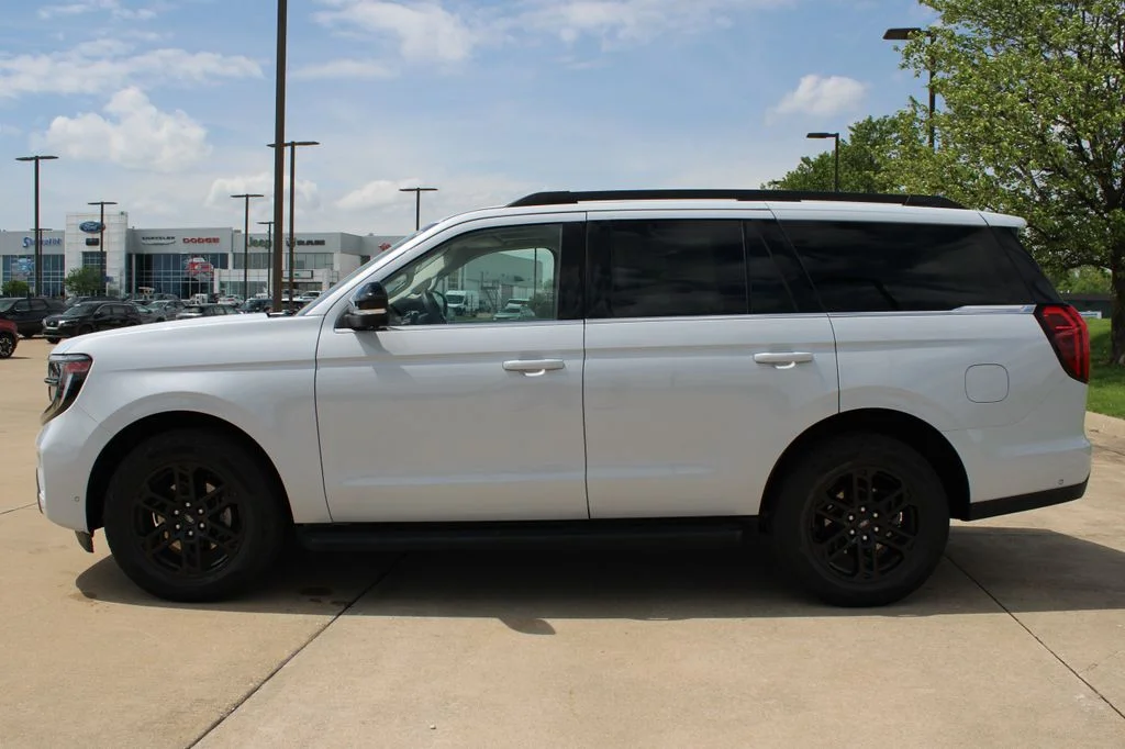 Used 2025 Silver Ford Active image 19