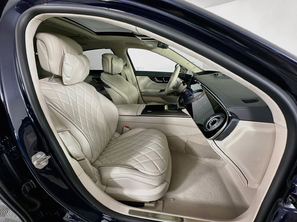 New 2027 Blue Mercedes-Benz S 580 image 29
