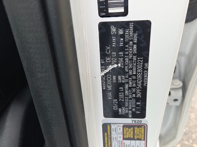 Used 2024 White Kia GT-Line image 6