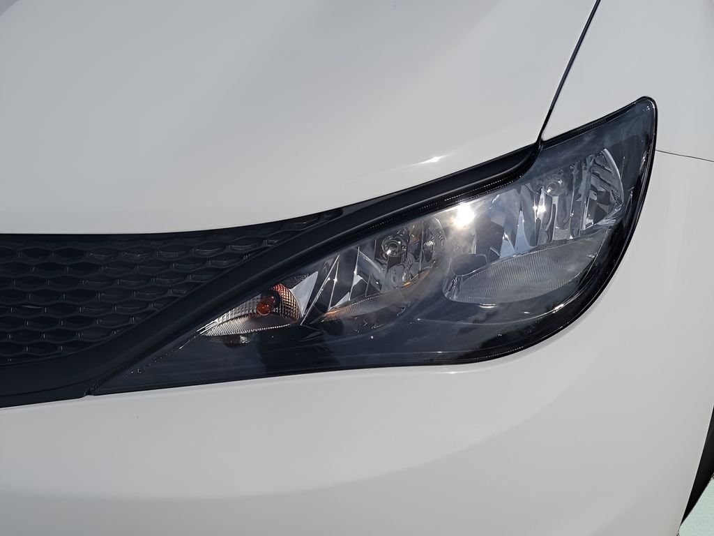 New 2026 Bright White Clear-Coat Exterior Paint Chrysler LX image 16