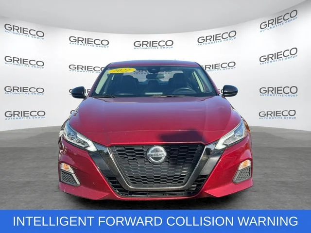 Used 2022 Red Nissan 2.5 SR image 2