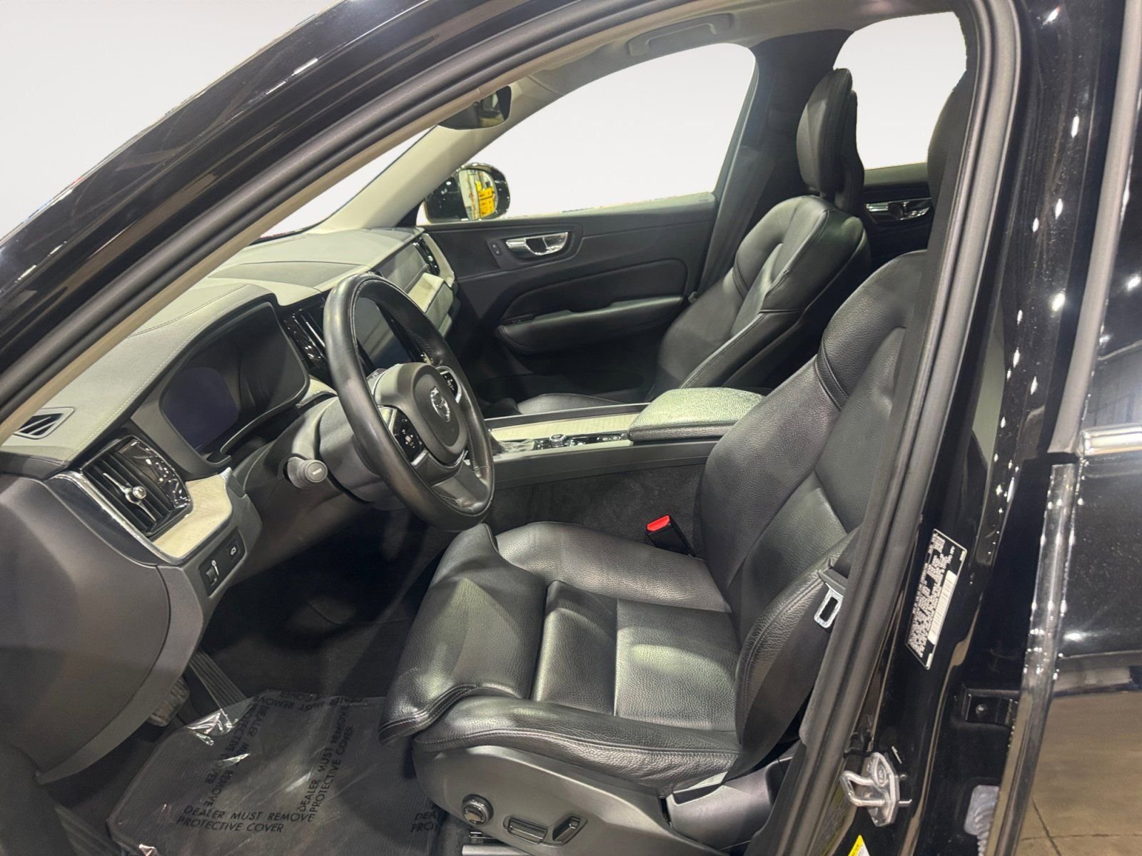 Used 2018 Black Volvo T6 Inscription image 11