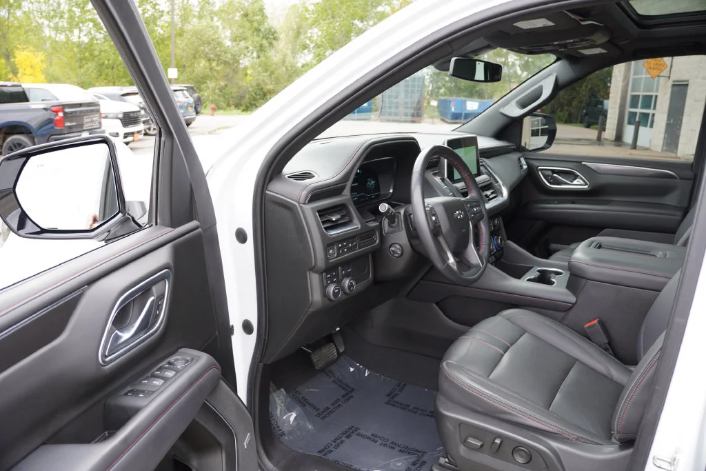 Used 2022 Summit White Chevrolet RST image 15