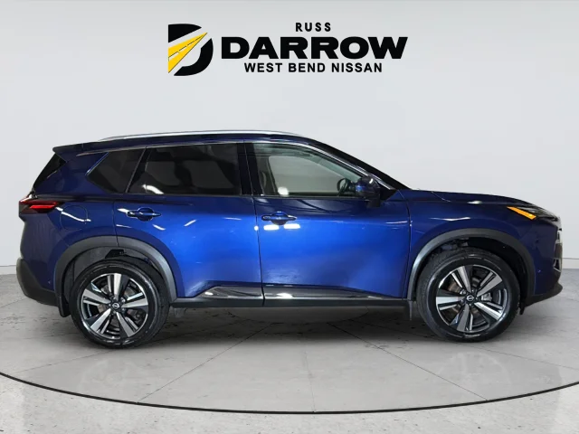 Used 2023 Blue Nissan SL image 6