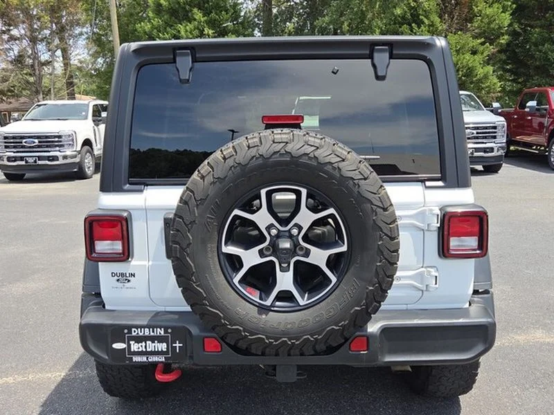Used 2023 Bright White Clearcoat Jeep Rubicon image 13