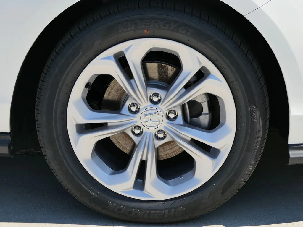 New 2026 Platinum White Pearl Honda LX image 11