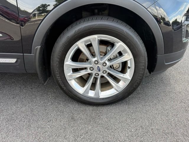 Used 2018 Black Ford XLT image 11