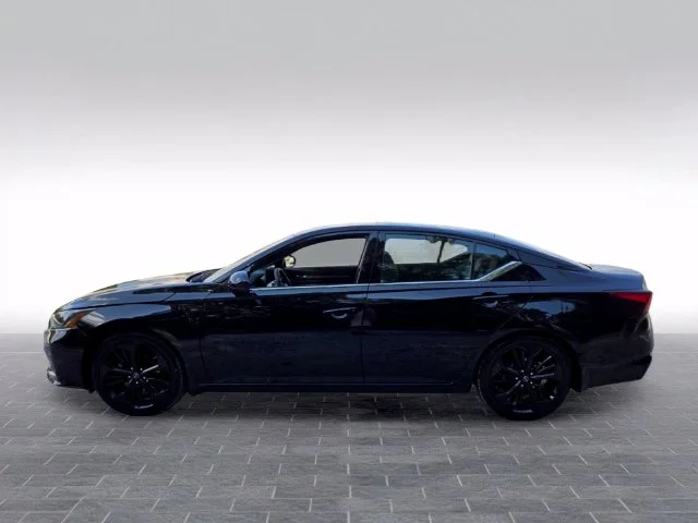 Used 2023 Black Nissan 2.5 SR image 4