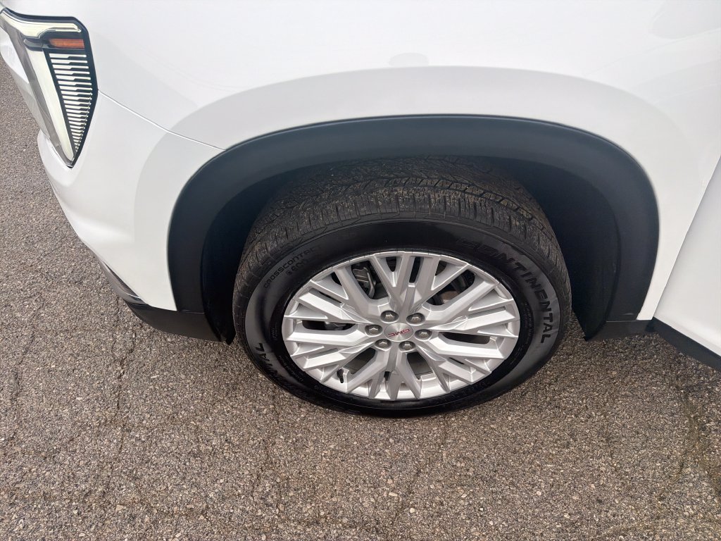 Used 2026 White GMC Elevation image 10