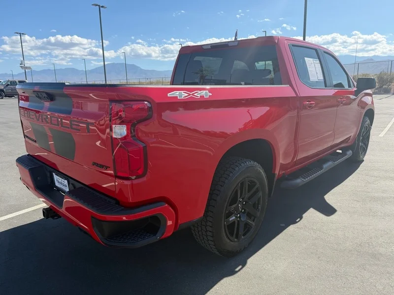 Used 2022 Red Hot Chevrolet RST image 3