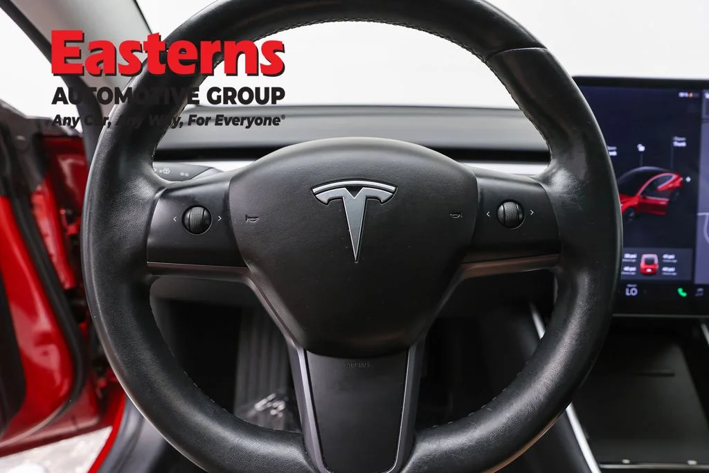Used 2018 Red Tesla Long Range image 10