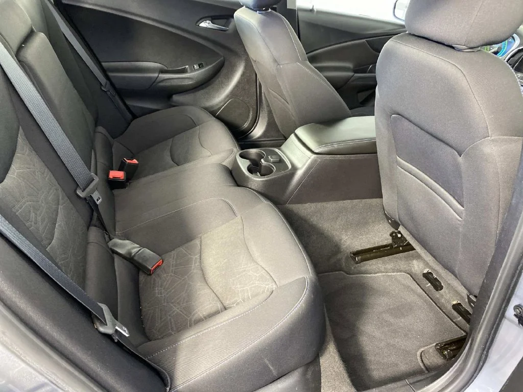 Used 2018 Steel Metallic Chevrolet LT image 12