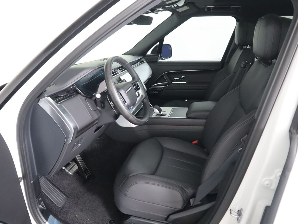 New 2026 Fuji White Land Rover SE image 21