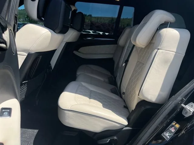 Used 2016 Obsidian Black Metallic Mercedes-Benz GL 550 image 16