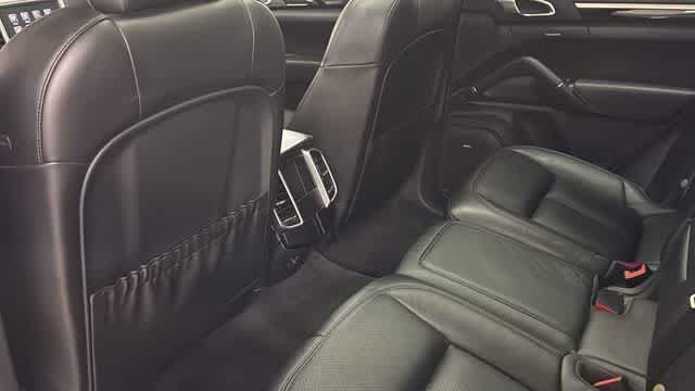 Used 2017  Porsche S E-Hybrid image 27