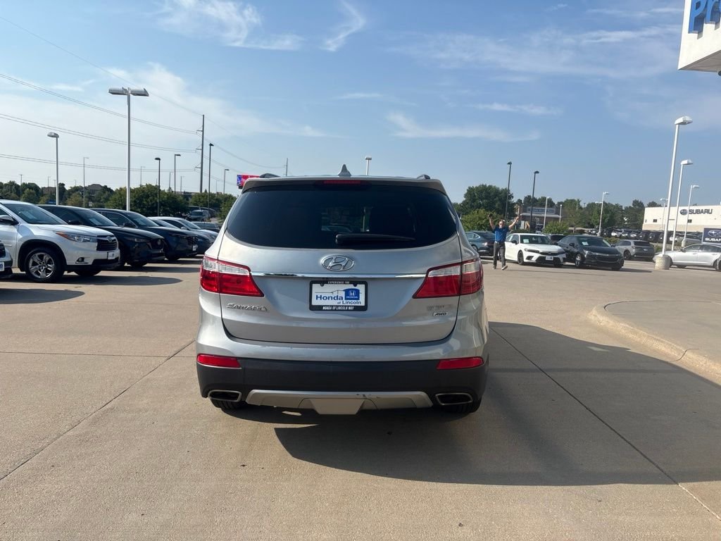 Used 2016 Iron Frost Hyundai SE image 6