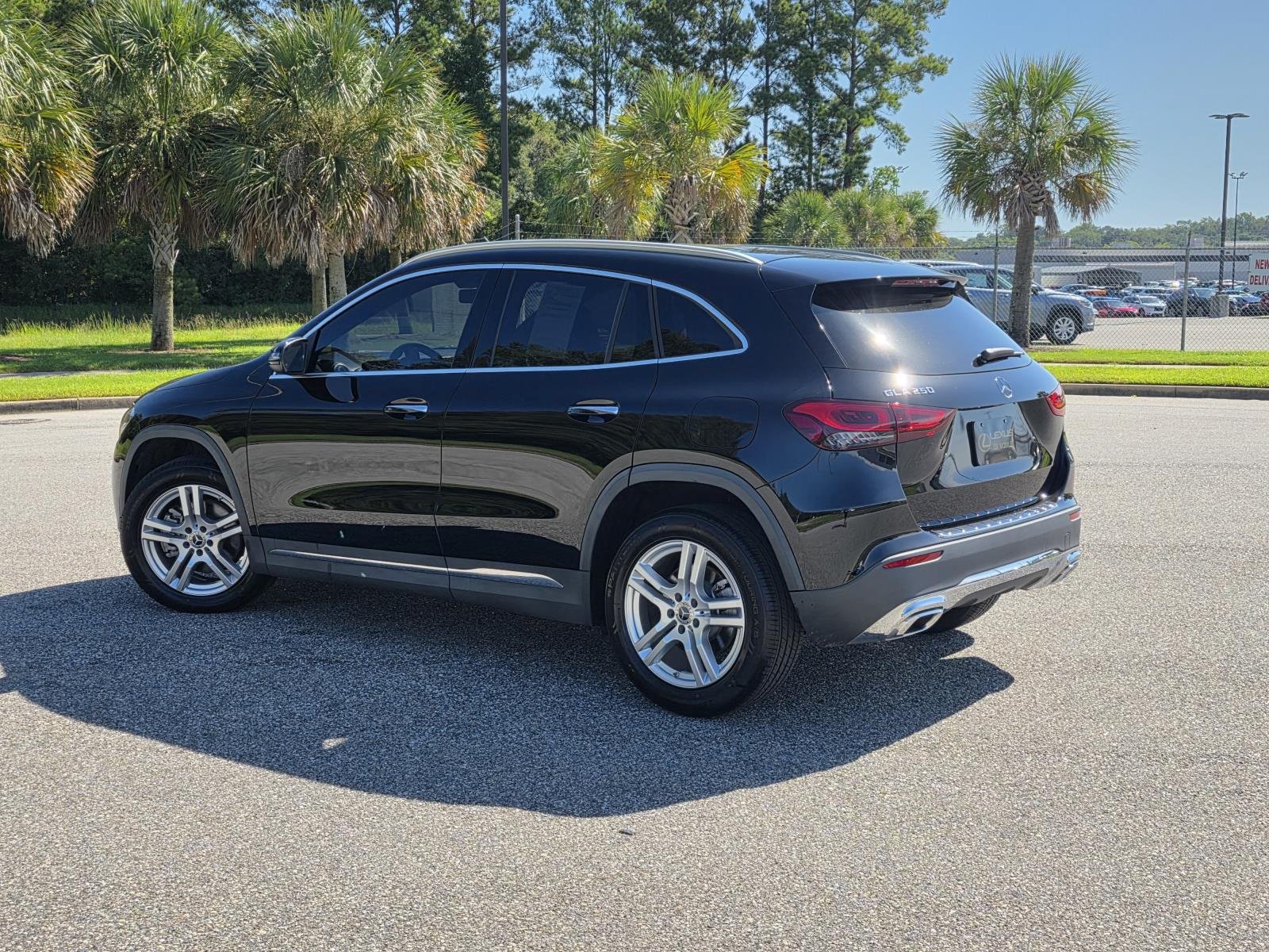 Used 2023 Night Black Mercedes-Benz GLA 250 image 4