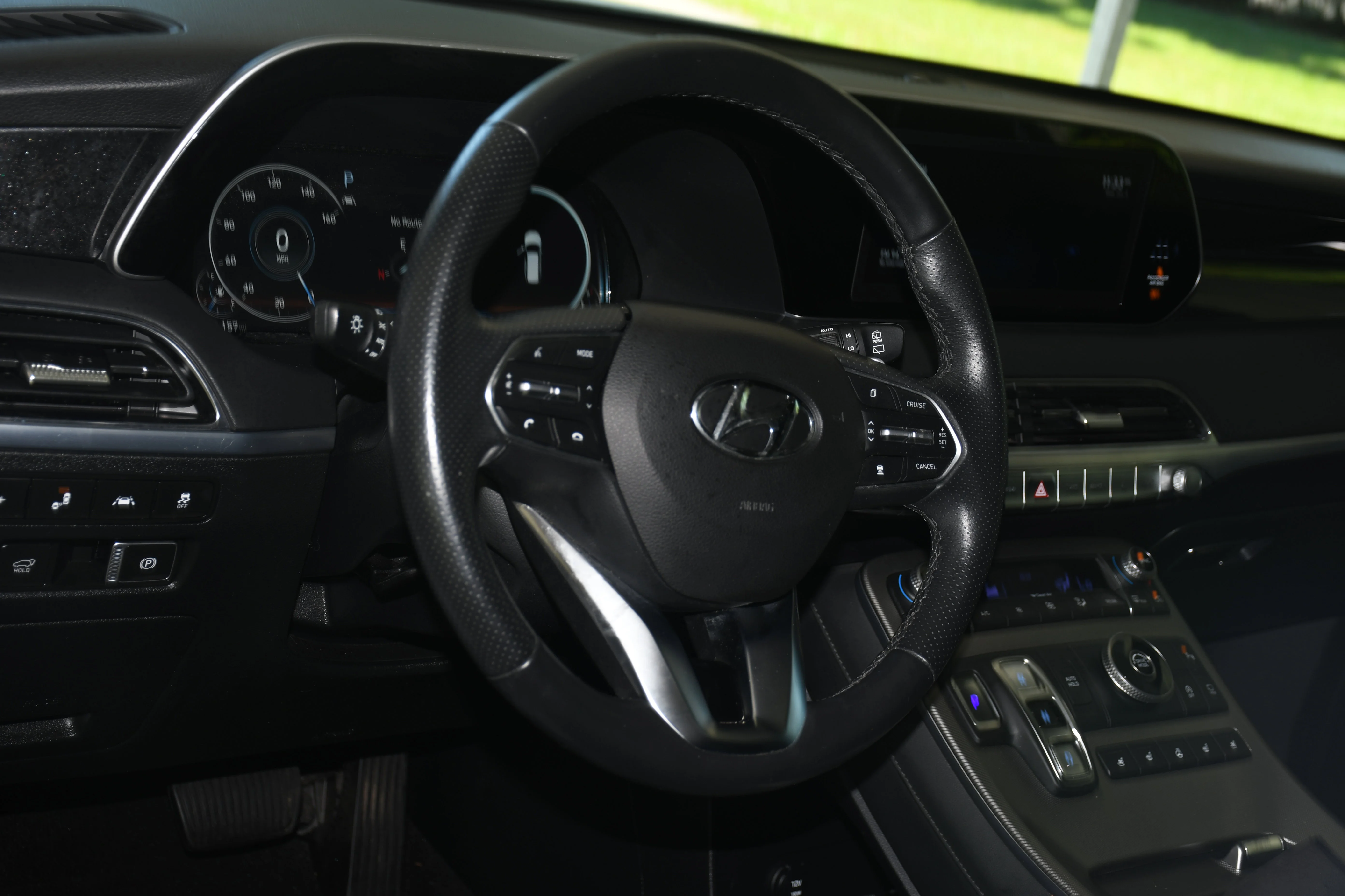 Used 2022 White Hyundai Calligraphy image 8