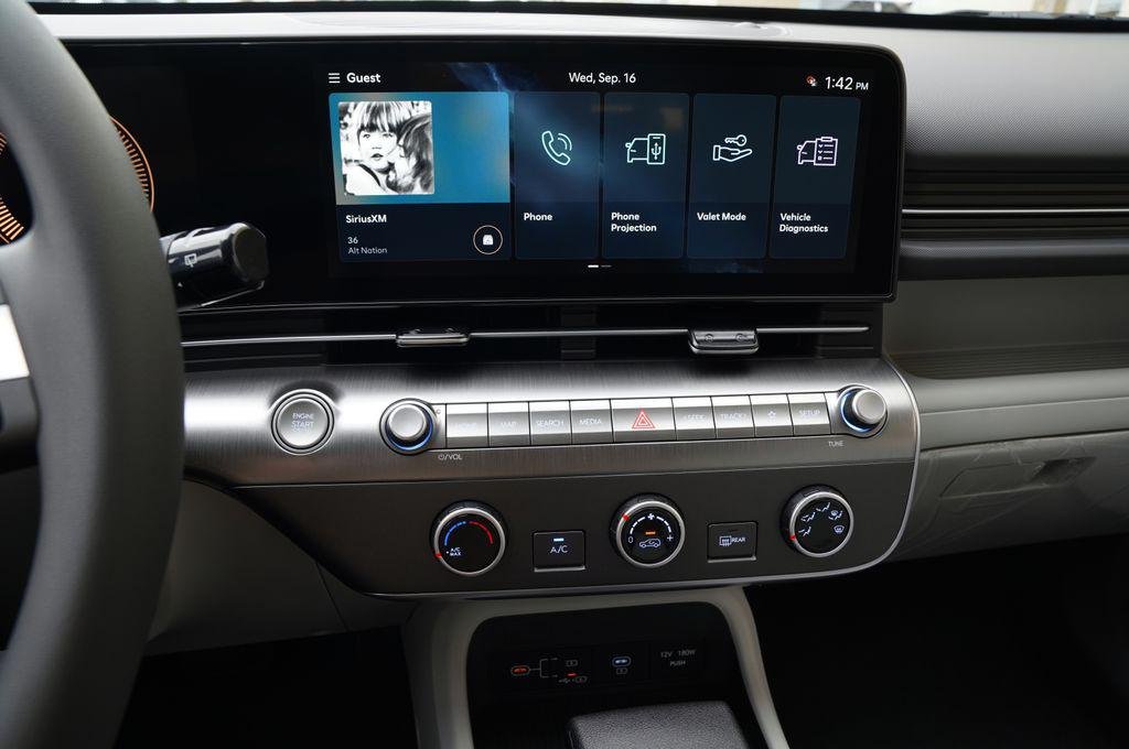 New 2027 Atlas White Hyundai SE image 13