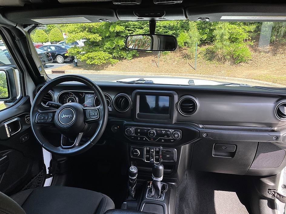 Used 2023 Bright White Clearcoat Jeep Sport S image 17