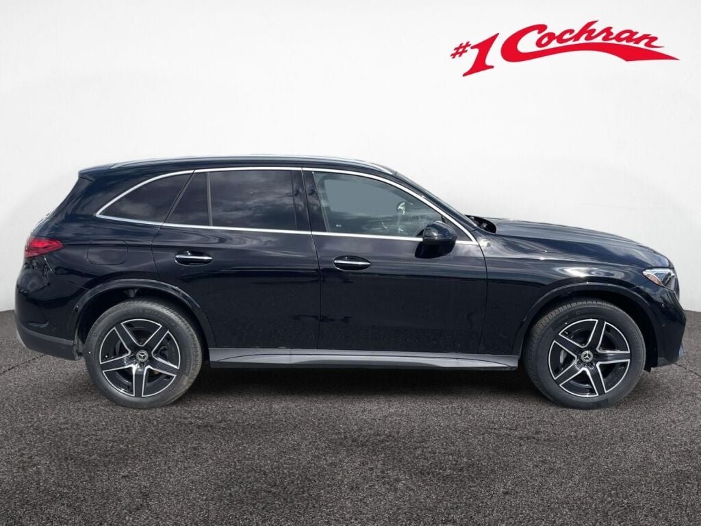 New 2026 2040/Black Mercedes-Benz GLC 300 image 6
