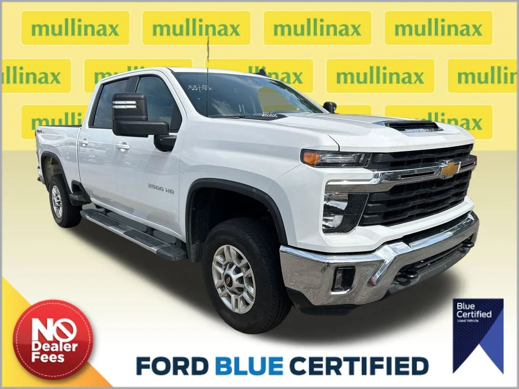 2025 Chevrolet Silverado HD's photo
