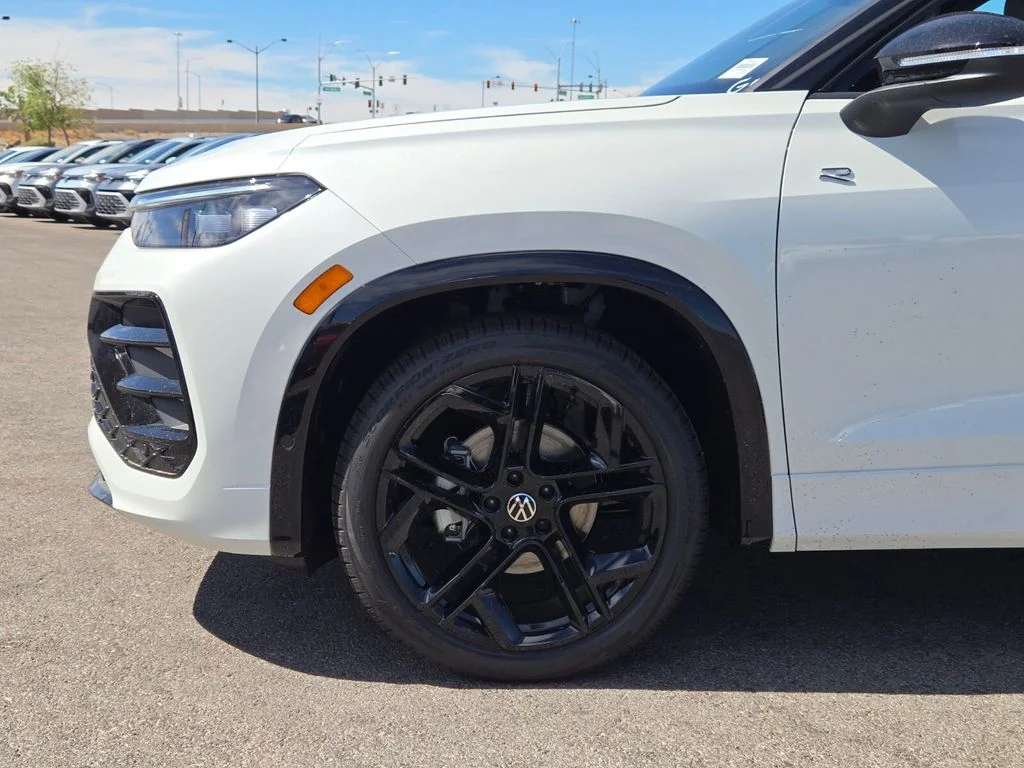 New 2026 White Volkswagen 2.0T SE R-Line Black image 5