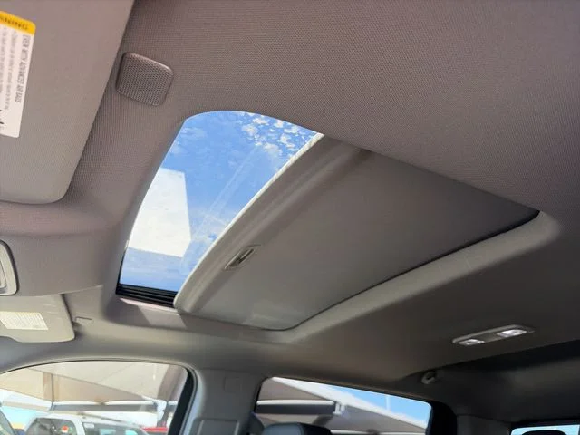 New 2026 White GMC Elevation image 20