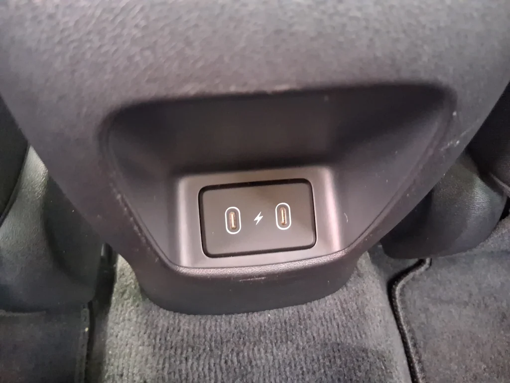 Used 2024 Silver Hyundai SE image 38