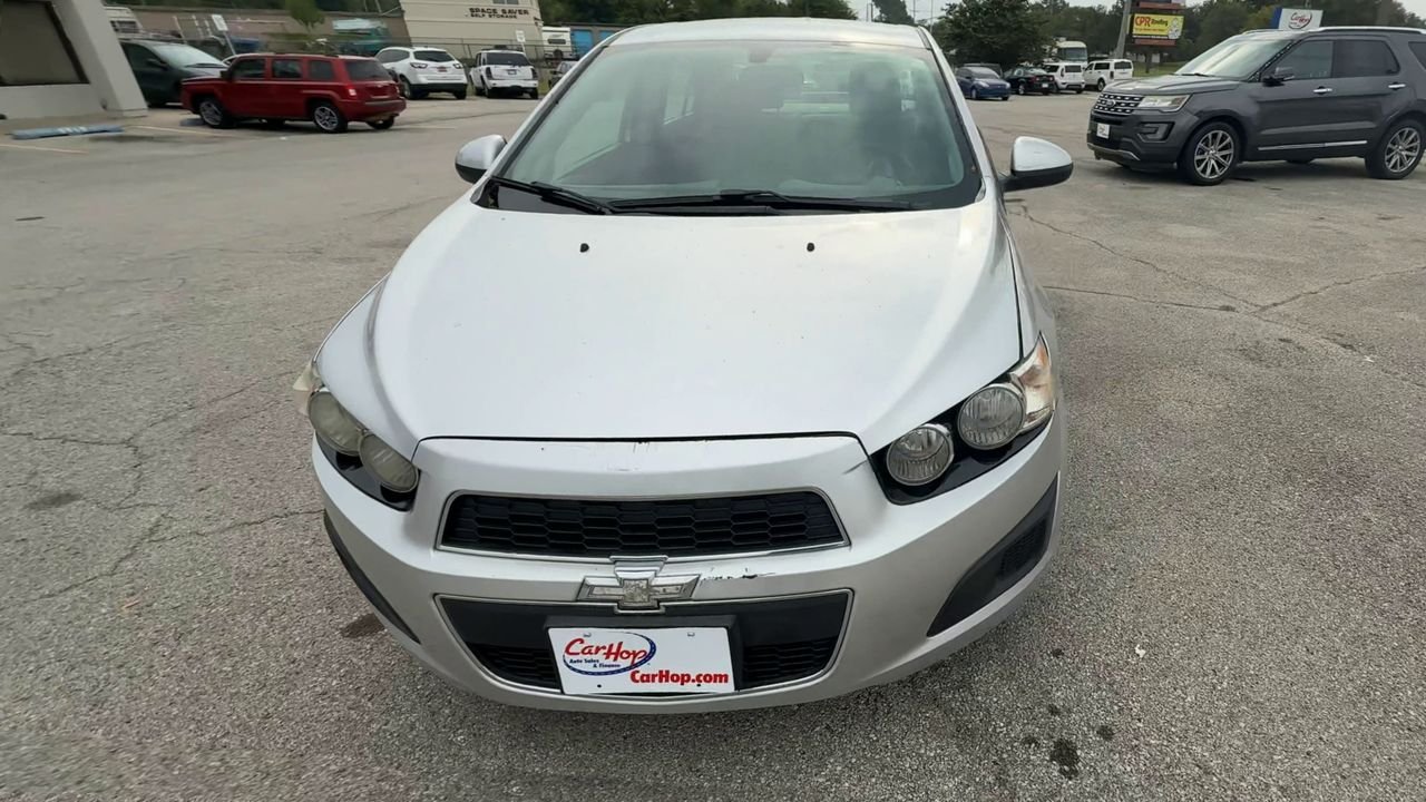 2015 Chevrolet Sonic LS photo 2