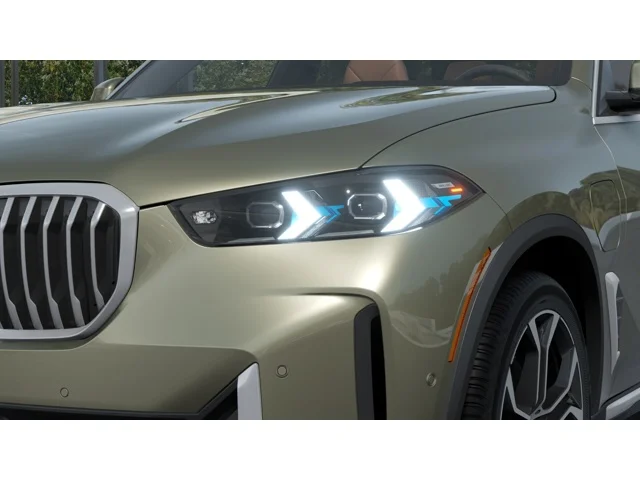 New 2026 Manhattan Green Metallic BMW X5 50e image 6