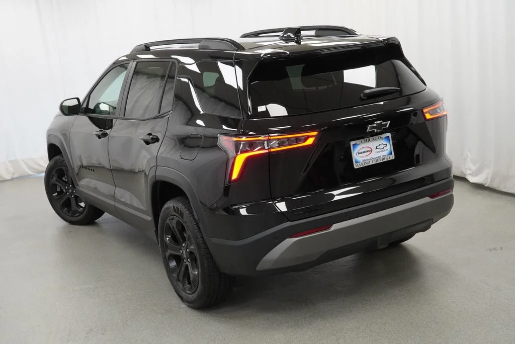 New 2027 Mosaic Black Metallic Chevrolet LT image 37