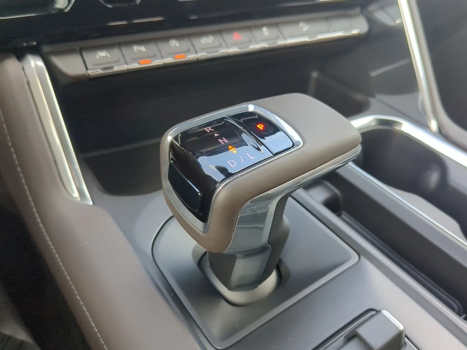 New 2026 Glacier White Tricoat GMC Denali image 40