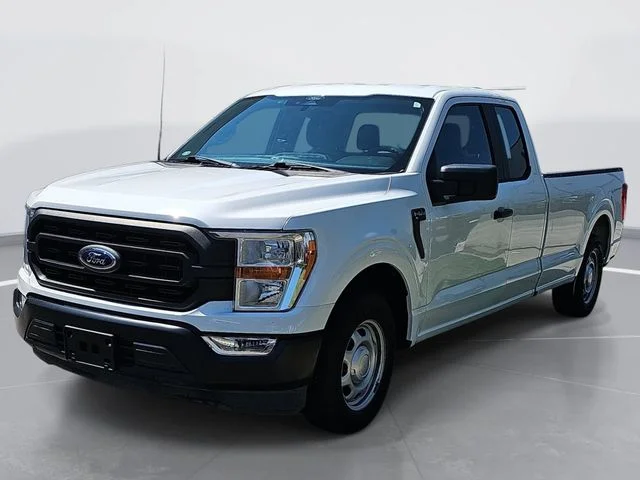 Used 2022 White Ford XL image 3
