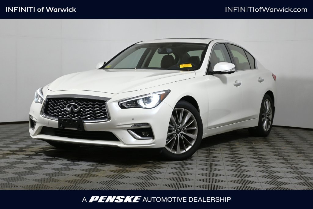 2023 INFINITI Q50 LUXE