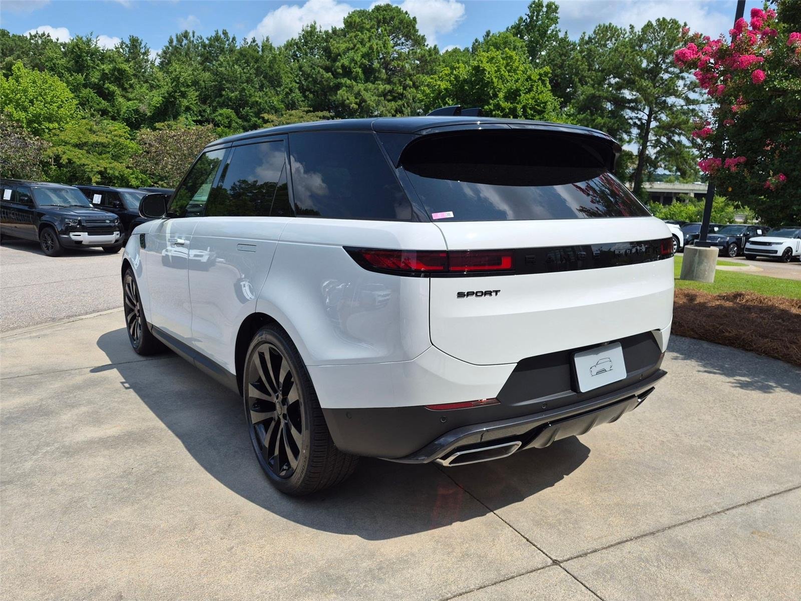 New 2026 Fuji White Land Rover SE image 7