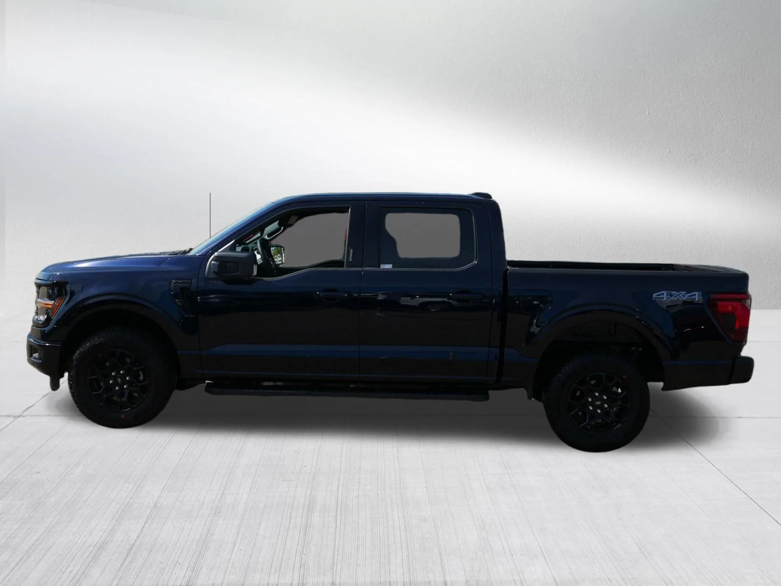 New 2026 Blue Ford XLT image 4