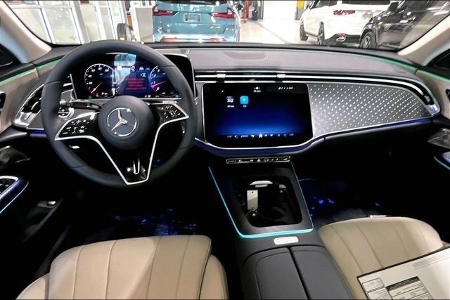 New 2026 MANUFAKTUR Moonlight White Metallic Mercedes-Benz E 450 image 6