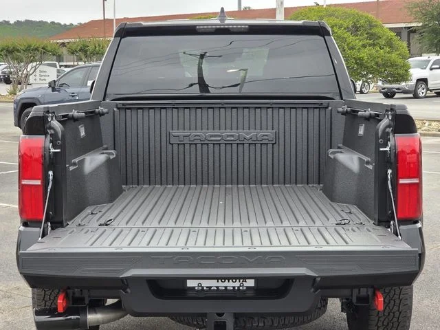 2026 Toyota Tacoma TRD Off Road - Photo 8